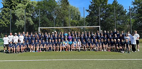 Gruppenbild Akademie für Fußballkunst