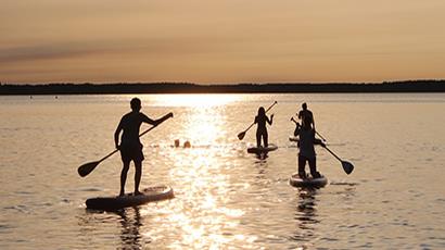 Wakeboarding und Standup-Paddling auf dem Bleibtreusee