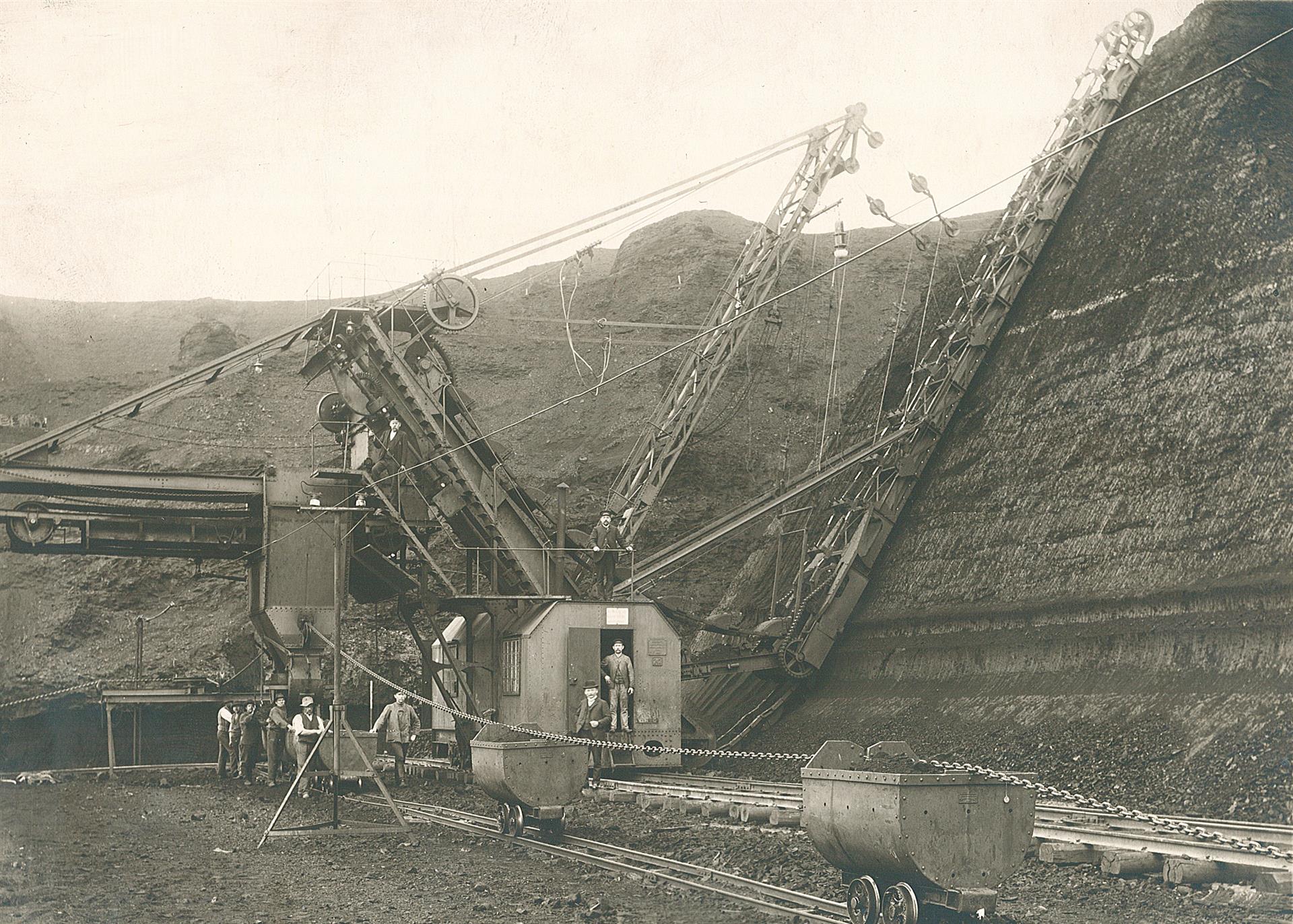 Kohlenschrämbagger um 1900 (c) Stadtarchiv Brühl
